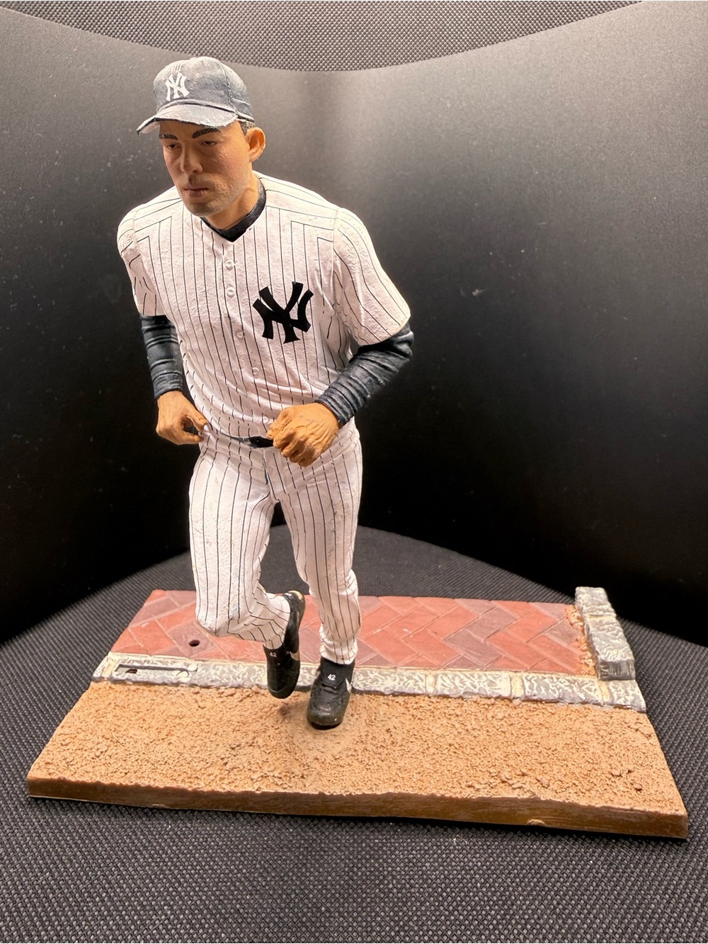 Bundle of 8 Baseball Figurines